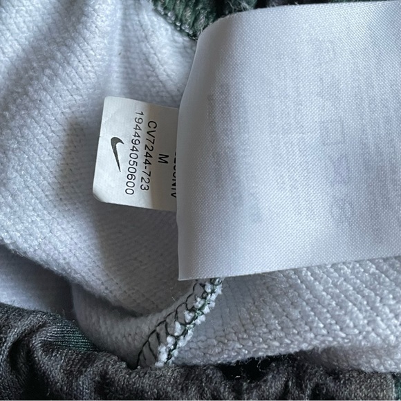 Nike Icon Clash Dri-Fit 7/8 Jogger Pants Women's Sz M In Green Camo - Picture 9 of 9